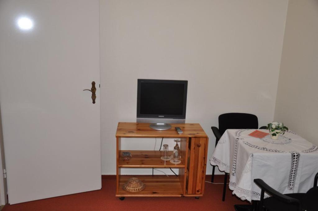 Hotel-Cafe Kampe Norderstedt Zimmer foto